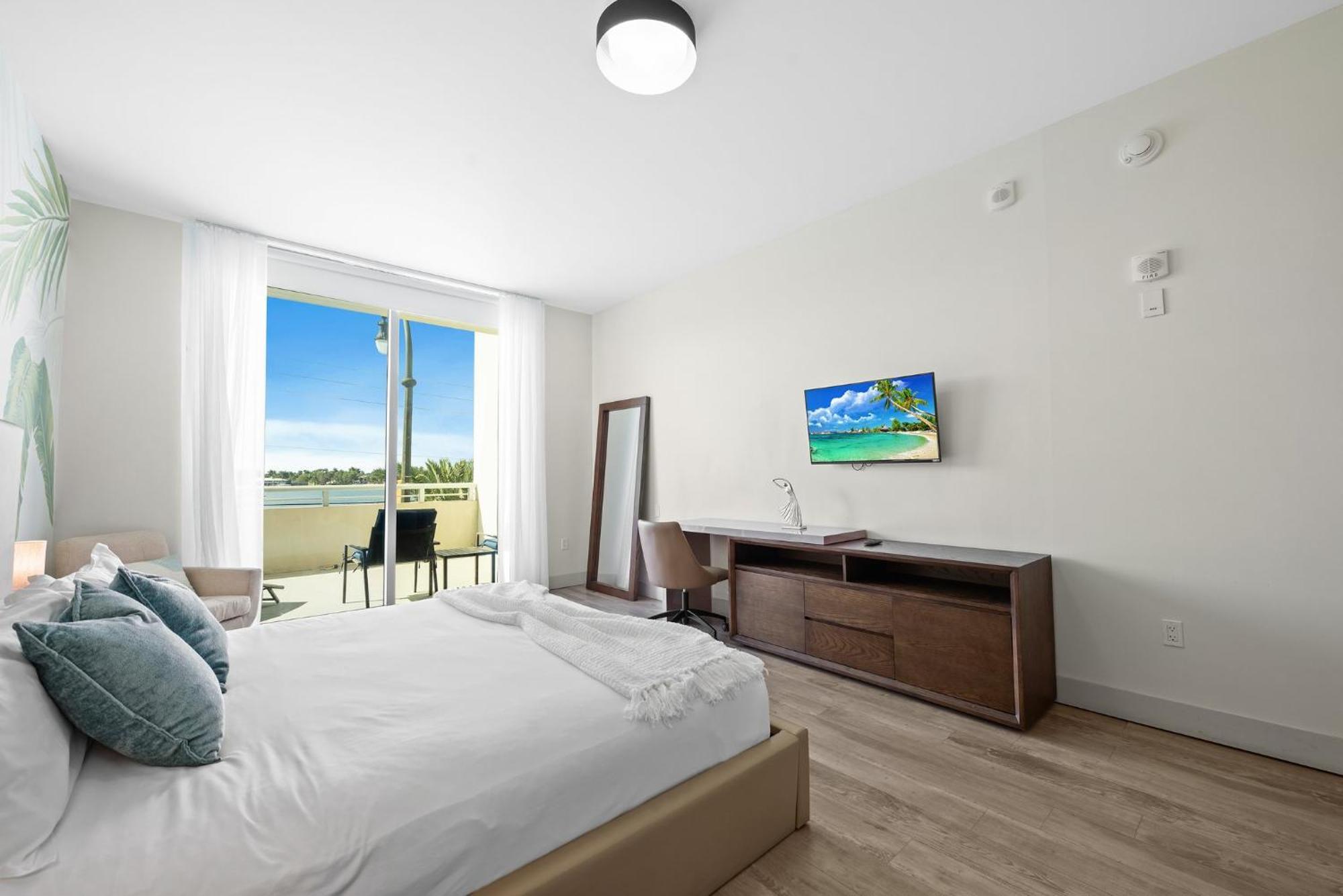 Hollywood Studios Condo Costa Eksteriør billede